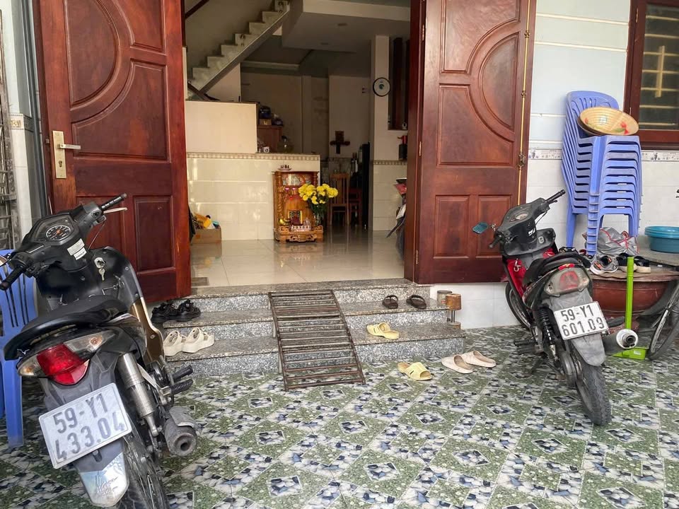 Nhà 98m² Ấp 6 Đông Thạnh, 2 Tầng, Sổ Hồng Chính Chủ - Giá 3.5 Tỷ