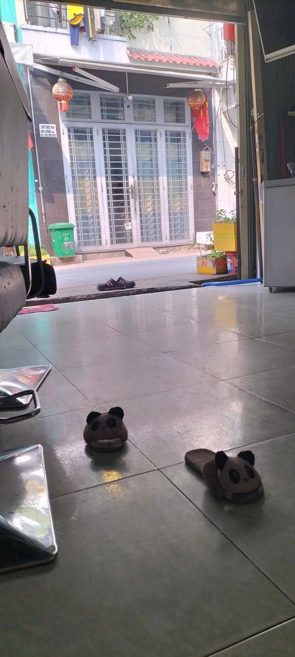 Bán nhà Quận Bình Tân Đường 6 - 32m² - 1.75 tỷ - Vị trí đẹp hẻm thông!