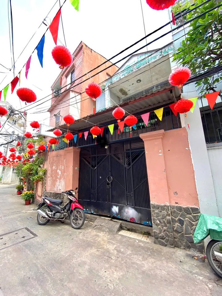 Nhà Mặt Tiền Nguyễn Trọng Tuyển, Phú Nhuận - 70m² Giá 12.9 Tỷ