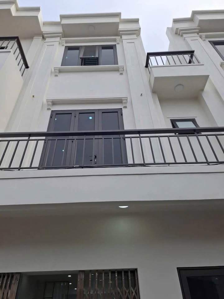 Bán nhà 3 tầng ngõ Văn Cao 45m² giá 1.89 tỷ - Sẵn sàng ở ngay!