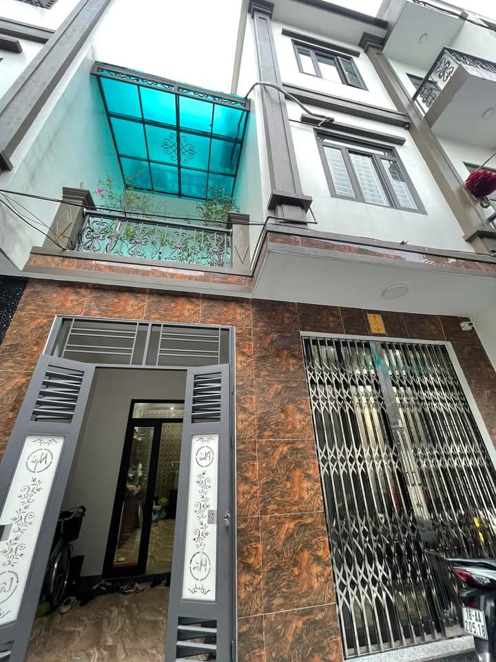 Nhà Ngõ Nguyễn Tri Phương, Nam Định - 47m², 3PN, Hướng Nam, Giá 2.25 Tỷ