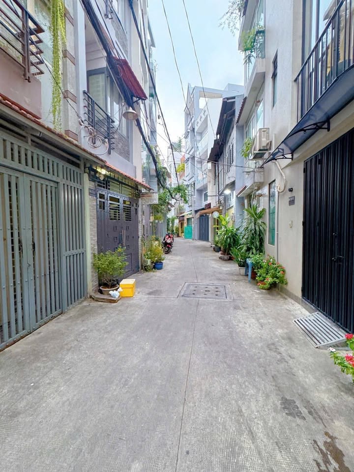 Nhà 4 Tầng Hẻm Xe Hơi 30m² P.5 Phú Nhuận - Giá 5.95 Tỷ