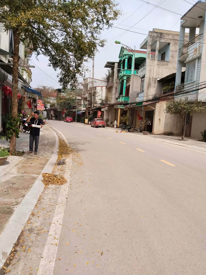 Bán đất 2 mặt tiền đường Cao Thắng, Yên Bái - 190m², vị trí đắc địa