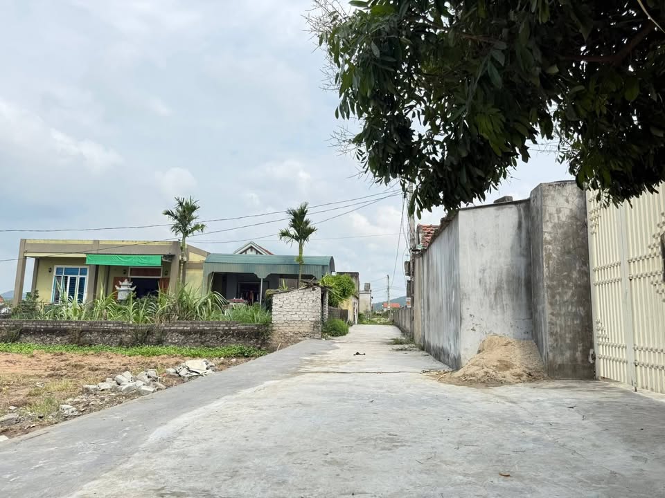 Đất nền Quỳnh Văn 132m² giá 700 triệu - Sổ đỏ chính chủ!