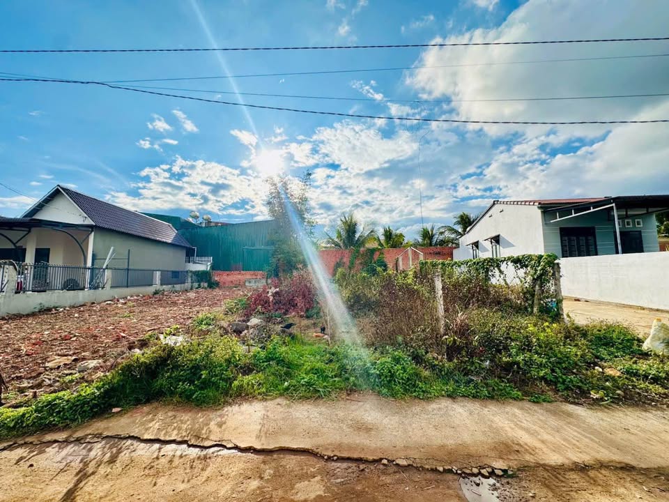 Đất Hẻm Ywang Ea Kao 220m² - Sổ Đỏ Thổ Cư, Giá Đầu Tư 2.5 Tỷ