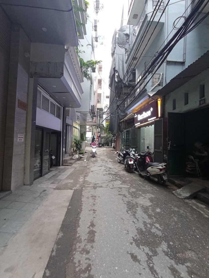 Nhà 7 Tầng Thang Máy 50m² Phạm Văn Đồng - Sẵn Sàng Đón Tết