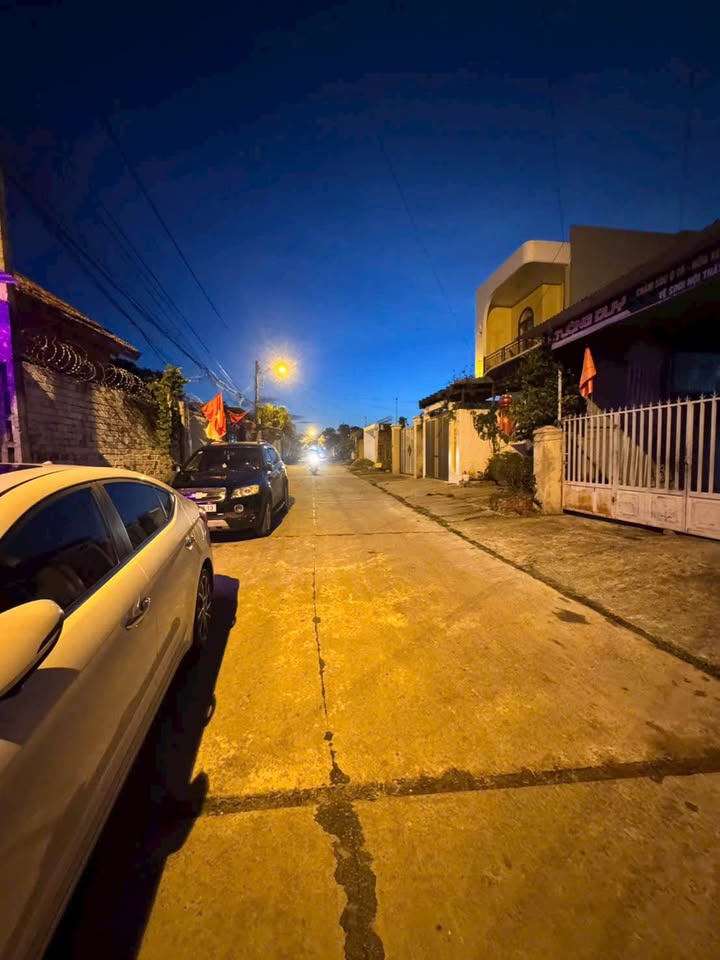 Nhà Phố Lê Hữu Trác Kon Tum 1.3 tỷ - Mặt tiền kinh doanh đắc địa!