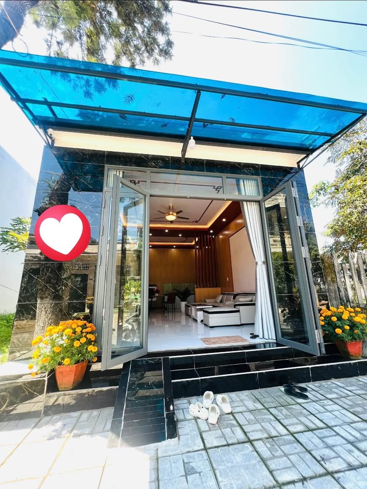 Nhà mặt tiền Lý Chính Thắng 100m² giá 2.5 tỷ - Vị trí kinh doanh đắc địa!