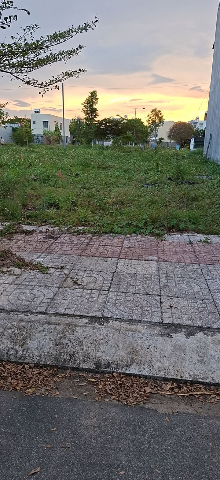 Đất nền La Hà, Tư Nghĩa 100m² - Sổ đỏ chính chủ, bán gấp!