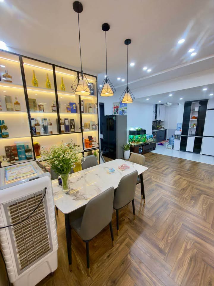 Bán gấp căn góc 122m² Tòa 96 Định Công, 4PN, Full NT Cao Cấp - 9.3 Tỷ