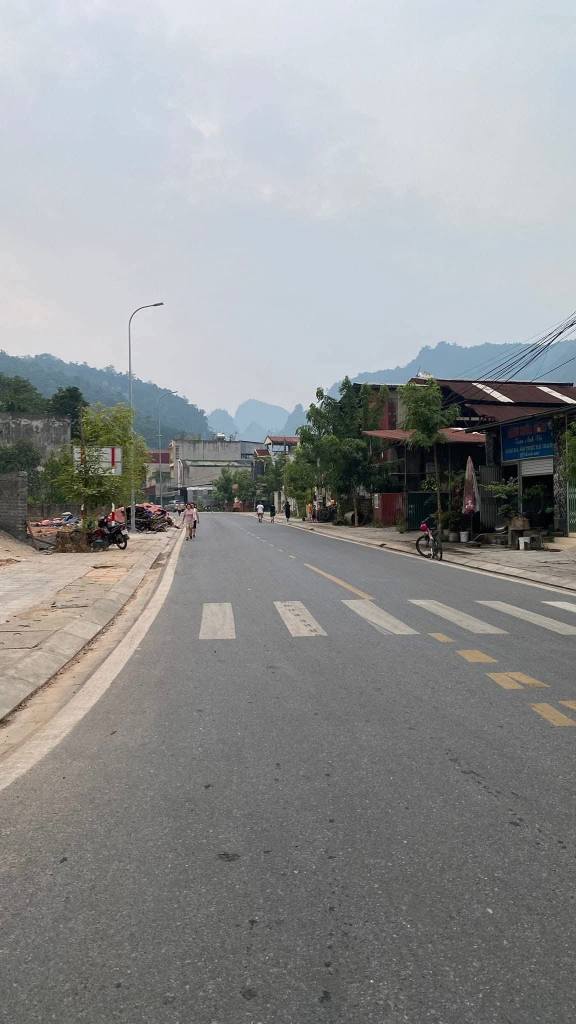 Đất thổ cư Phùng Hưng, Hà Giang 300m² - Sổ đỏ sẵn, giá tốt