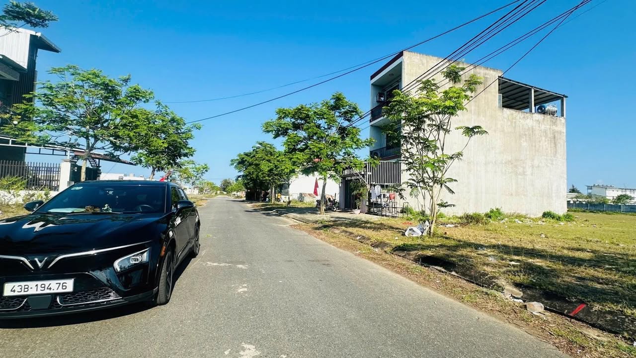 Đất nền KĐT số 9 Điện Ngọc 110m² - Xây dựng tự do!