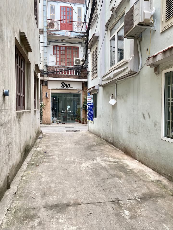 Nhà nhỏ xinh 90m² Nguyễn Chí 4 tầng - Giá 3.3 tỷ, gần ô tô