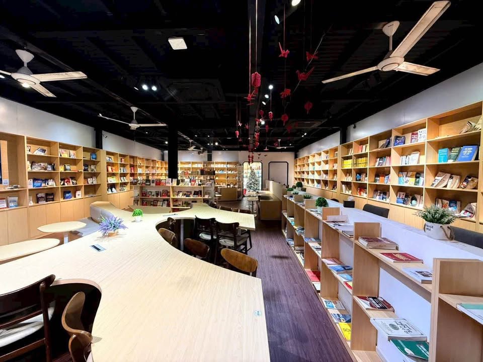 Nhà phố mặt tiền Đường Núi Thành, Hải Châu 540m² - Mặt tiền kinh doanh