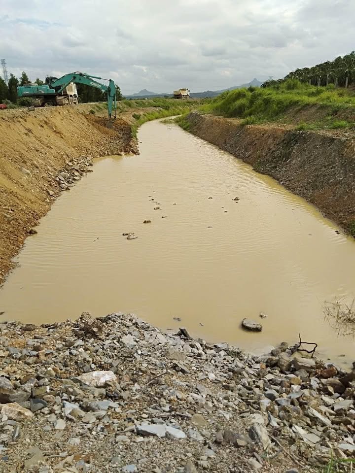 Đất Nông Nghiệp 10ha Hàm Thuận Nam - Sổ Đỏ, Mặt Tiền Kênh, Giá Đầu Tư 2.5 Tỷ/ha