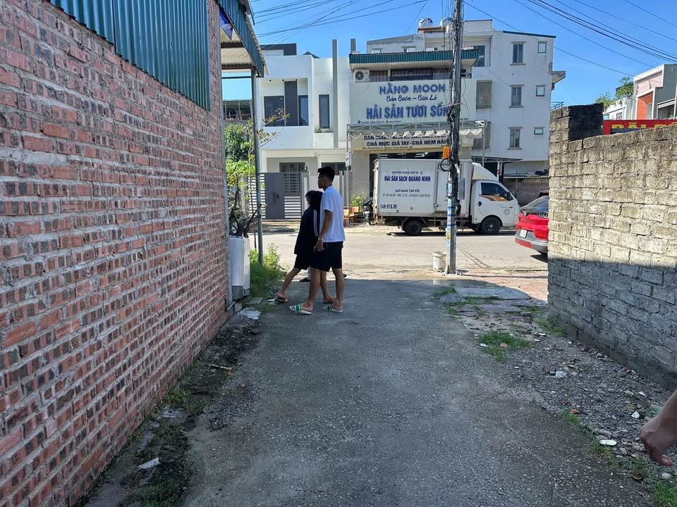 Đất nền Uông Bí 195m² - Sổ đỏ chính chủ, tiềm năng tăng giá!