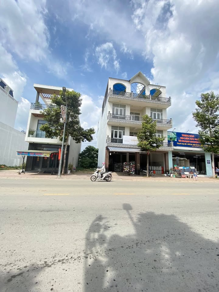 Nhà Phố Nguyễn Công Bình Mỹ Tho 115m² - Mặt tiền kinh doanh đắc địa!