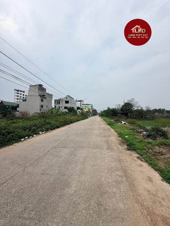 Đất Nền Mặt Lưu Cơ Đối Diện Ecopark 105.6m² - Sổ Đỏ Sẵn Sàng