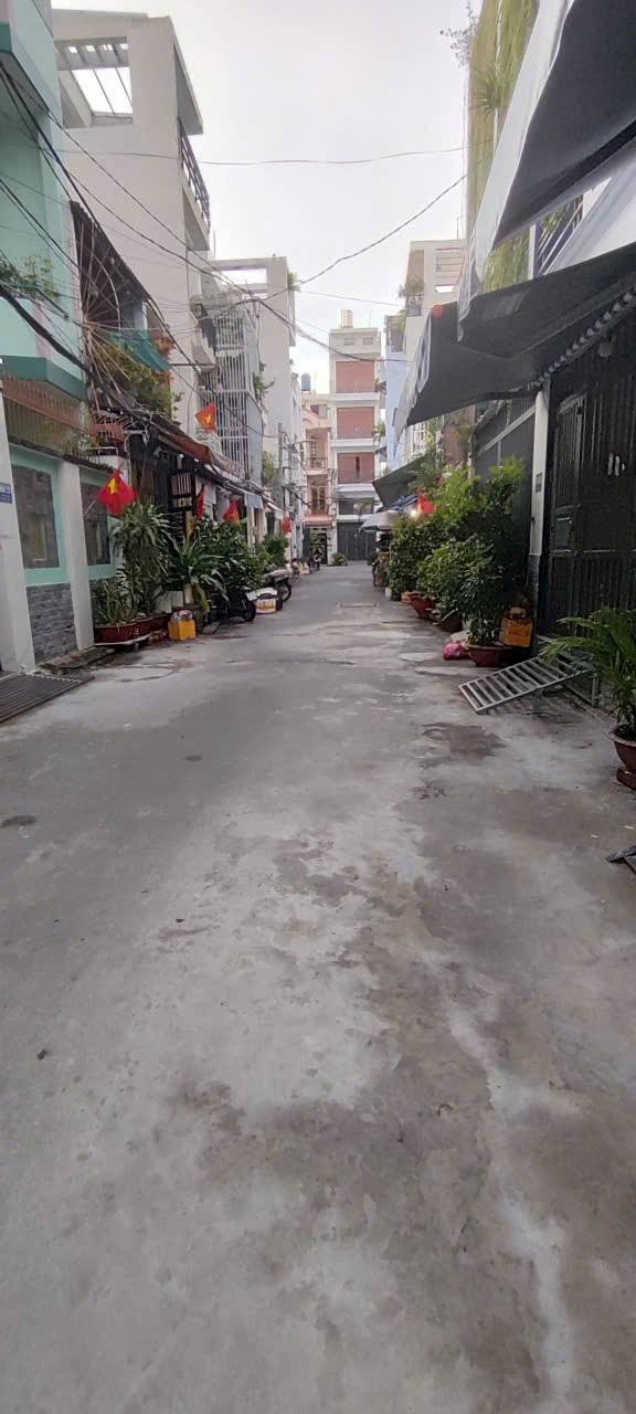 Cho thuê nhà hẻm 6m Lê Thúc Hoạch, Tân Phú - 30m², 2PN, Giá 5.5 triệu