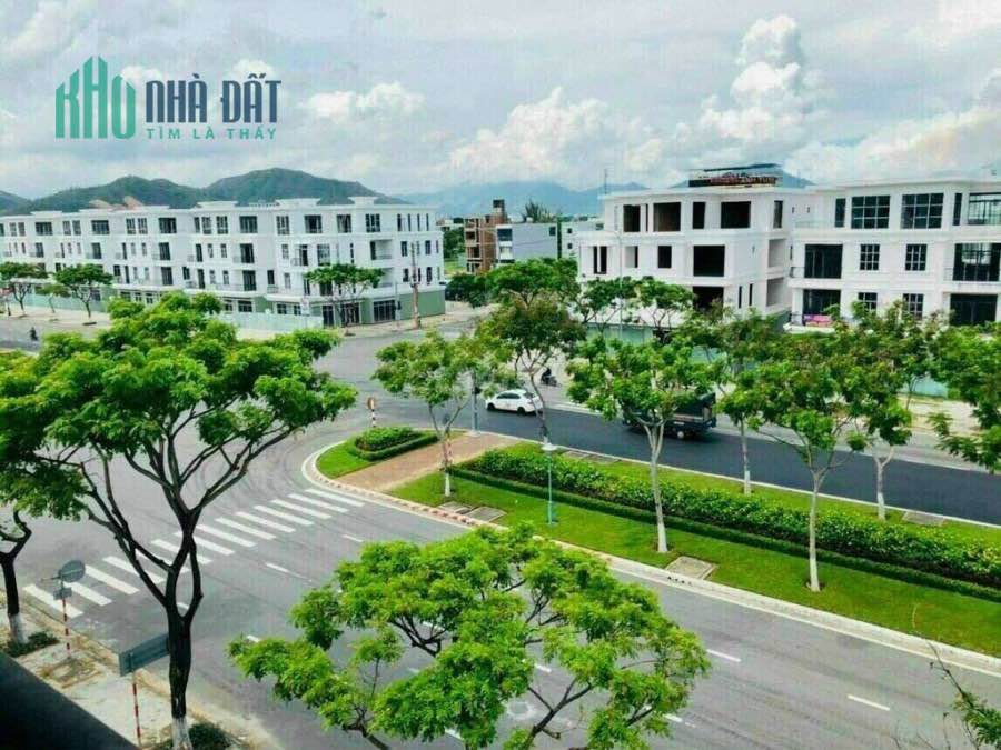 Đất Vàng Kinh Dương Vương, Đà Nẵng - 198m² MT Kinh Doanh, 200m ra biển