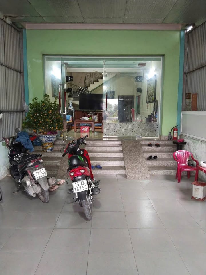 Nhà Mặt Đường 10 Quán Toan - 74m² Kinh Doanh Sầm Uất - 3 Tỷ 498