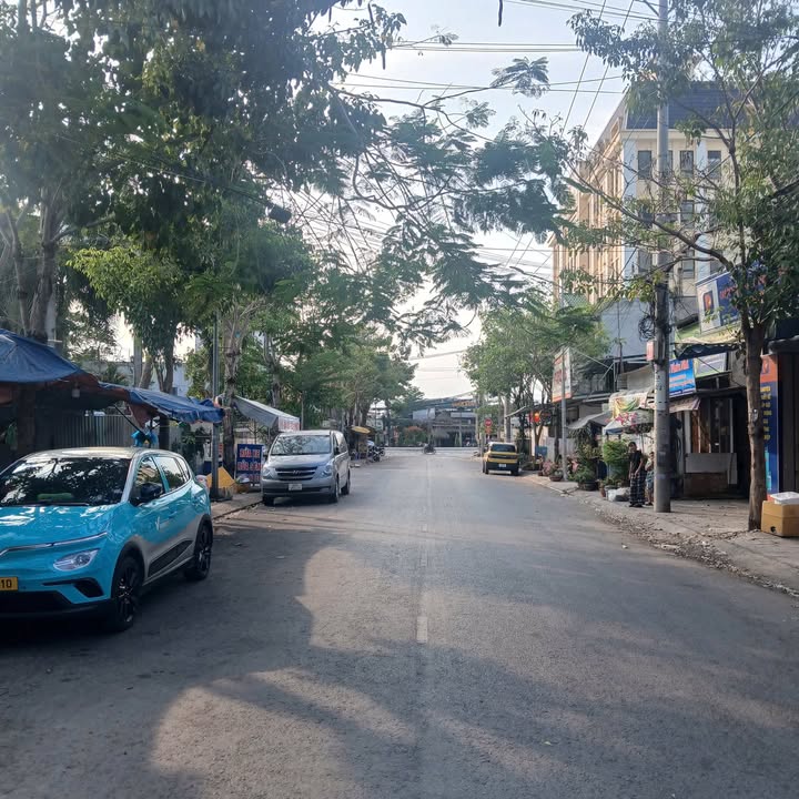 Cho thuê nhà mặt tiền Bùi Văn Hoành 40m² giá 5.5 triệu - Vị trí đắc địa!