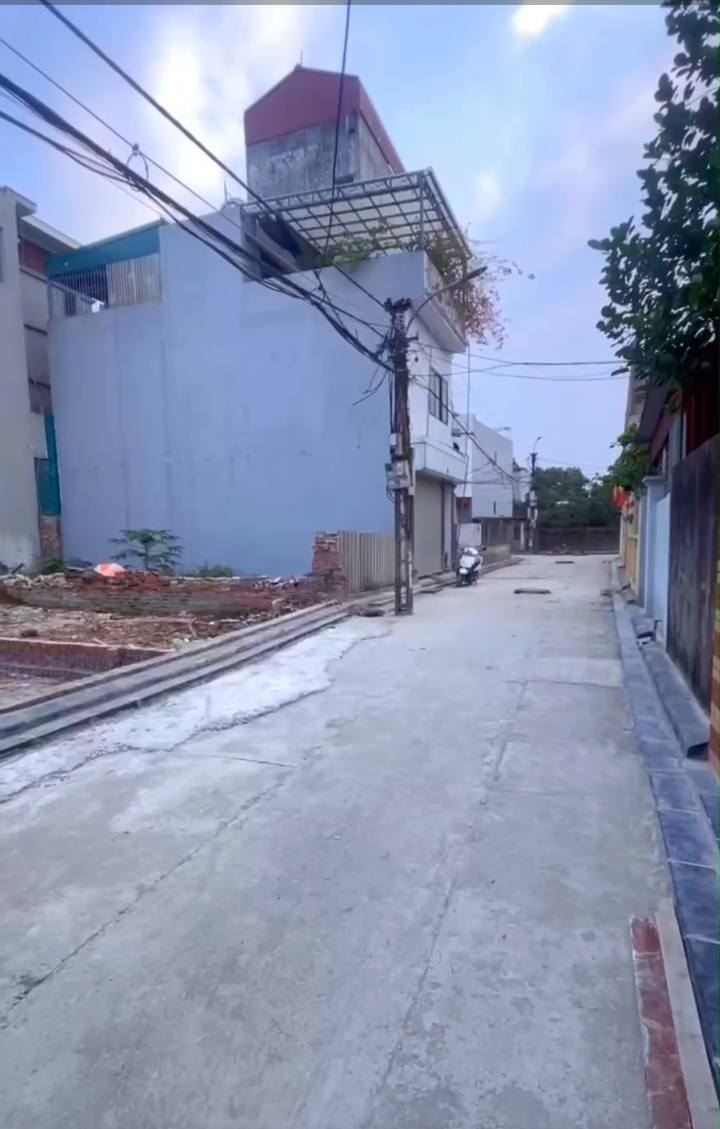 Đất Kính Lỗ Đông Anh 53m² hơn 4 tỷ - Sổ đỏ chính chủ, view hồ cực đẹp