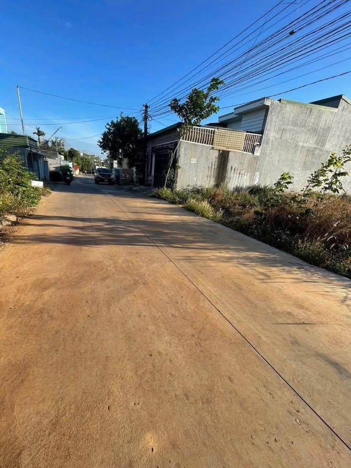 Đất nền Tân Thành 110m² chỉ 2.15 tỷ - Đường ô tô rộng, sổ đỏ sẵn!