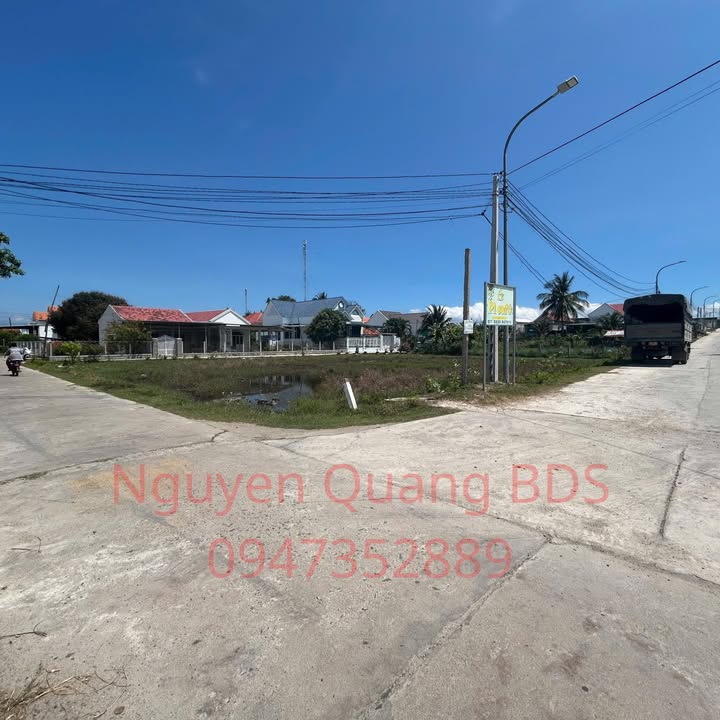 Đất Nền Biển Dốc Lết 106m² - Hướng Nam Mát Mẻ, Sổ Đỏ Đô Thị, Giá 2.2 Tỷ