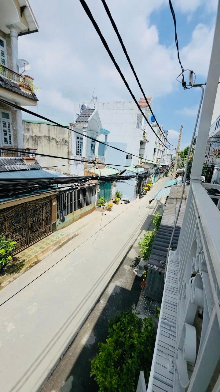 Mặt Tiền Kinh Doanh Hóc Môn - Nhà 4PN, 48m², Giá 8.5 Triệu/Tháng