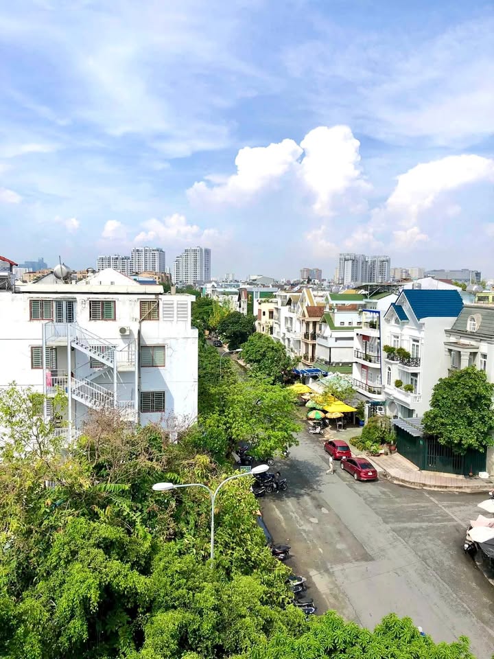 Biệt thự Hiệp Bình Chánh 150m² - Căn góc 2 mặt tiền, giảm sâu 2 tỷ!