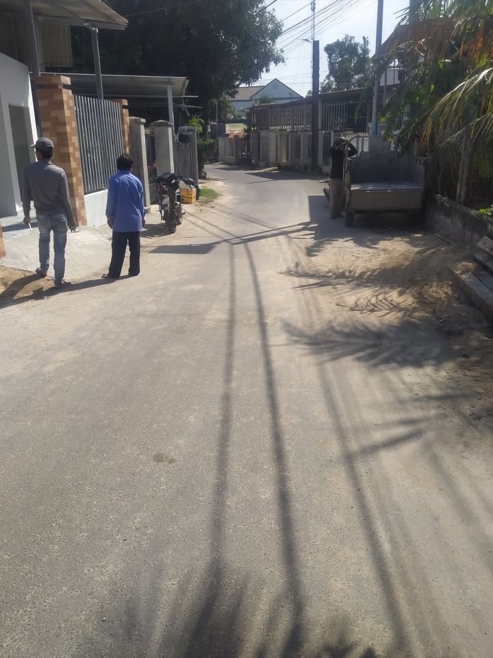 Bán Gấp Đất Nền Cam Ranh 140m² - Mặt Tiền Đường Nhựa, Giá 1 Tỷ