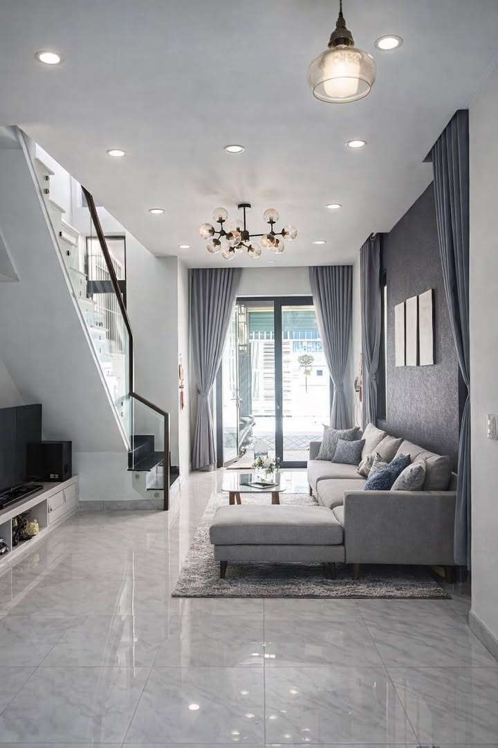 Nhà 2 Tầng Full Nội Thất Hẻm Huỳnh Văn Lũy, Phú Lợi, TDM - Sẵn Sàng Ở Ngay!