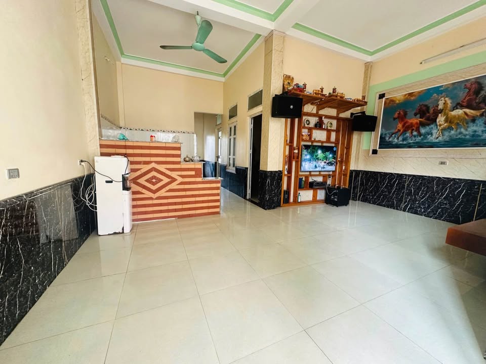 Nhà Cấp 4 Mặt Tiền 8m Phường Đông Tiến 300m² - Sẵn Sàng Kinh Doanh