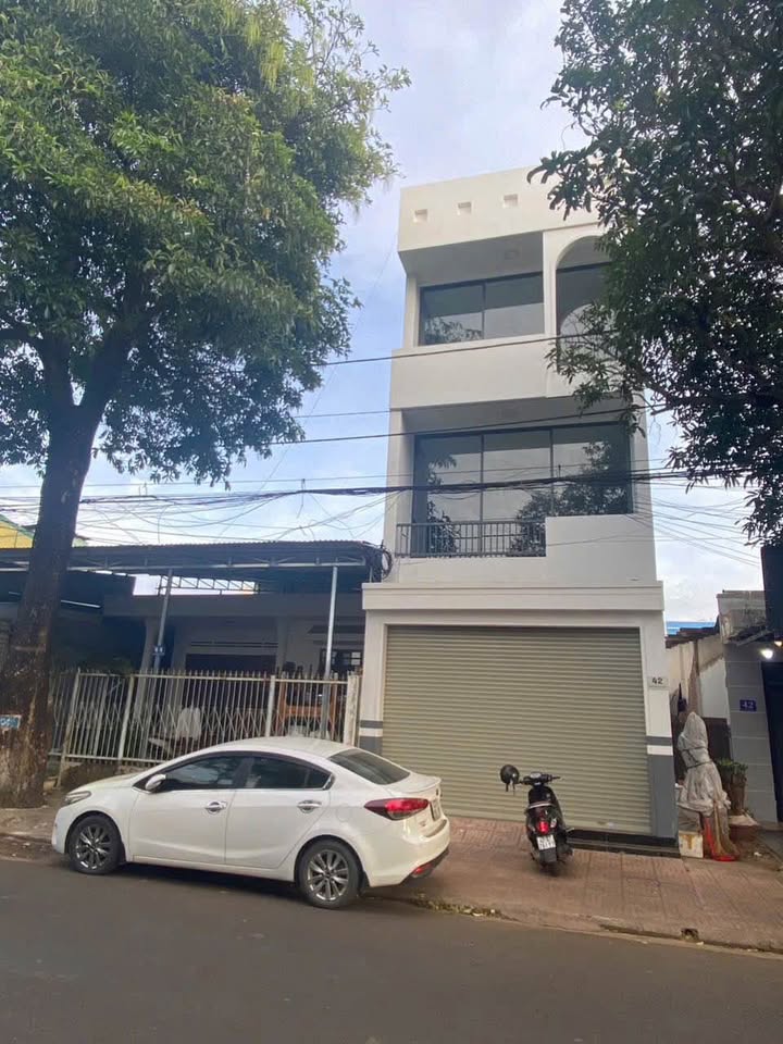 Nhà mặt tiền Buôn Ma Thuột 100m² 17.5 triệu - Vị trí đắc địa