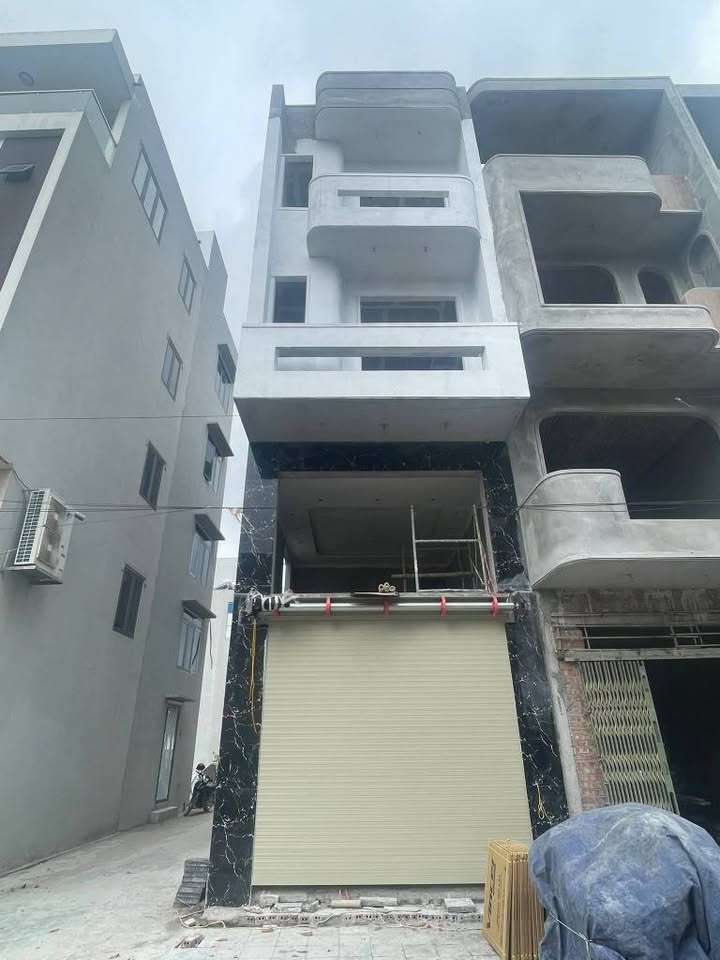 Bán Gấp Nhà Lô Góc KĐT Bãi Viên, Nam Định - 4 Tầng, 5PN, Ô Tô Vào Nhà