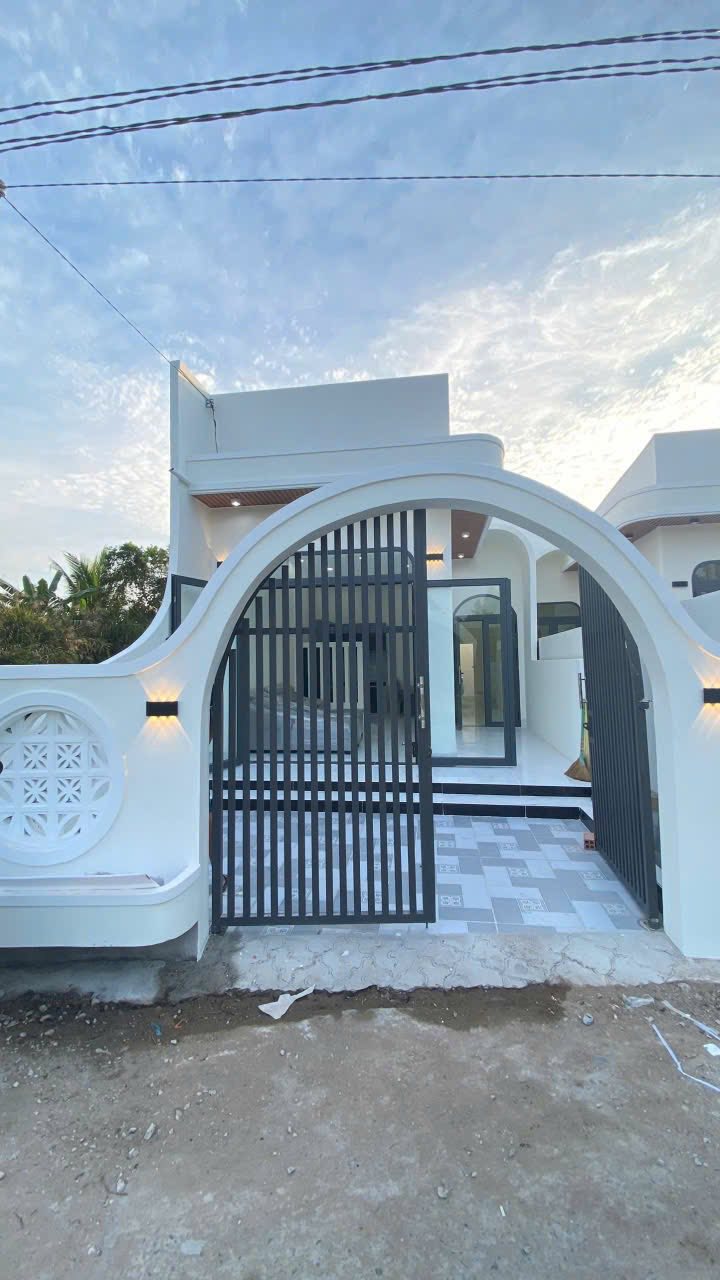 Nhà Trung Tâm Vĩnh Long 150m² - Ô Tô Tới Tận Nhà, Giá Tốt