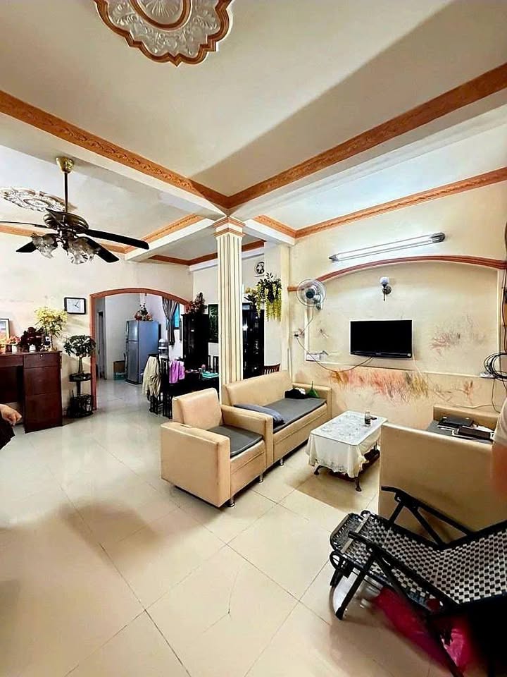 Nhà Nở Hậu Hoàng Hoa Thám, Bình Thạnh - 100m² Sổ Hồng Riêng