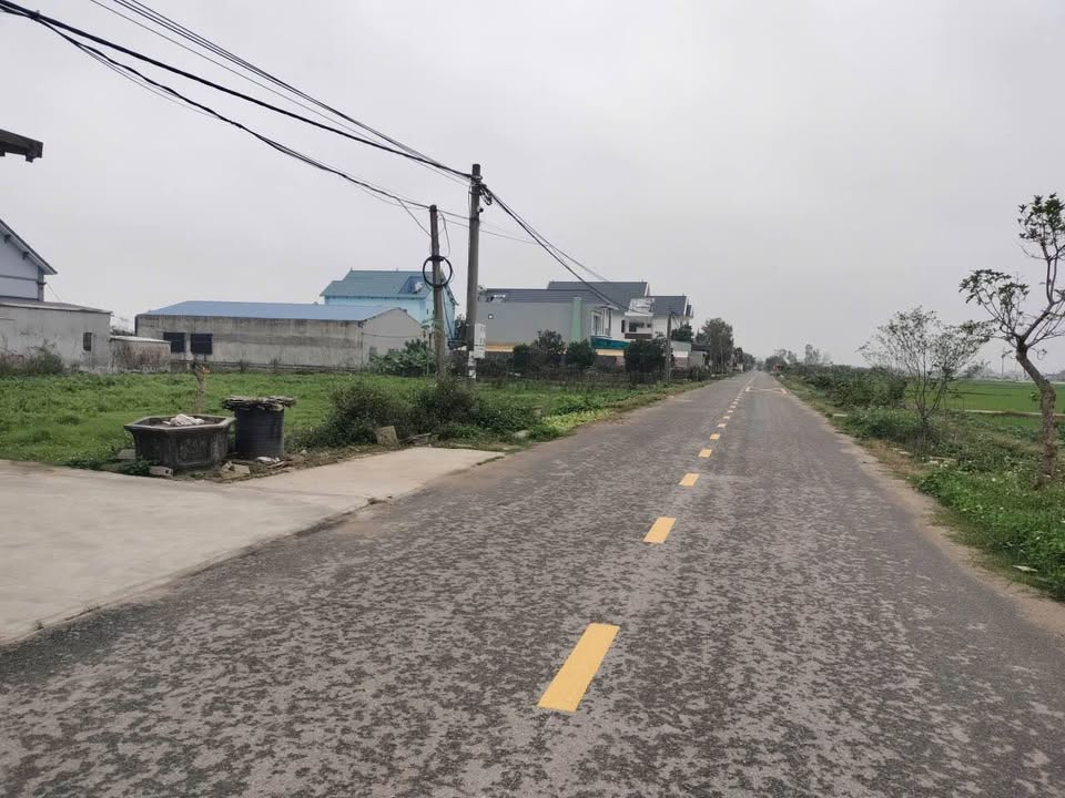 Đất nền Dân Chủ, Hưng Hà 125m² - Sổ đỏ chính chủ, tiềm năng tăng giá!