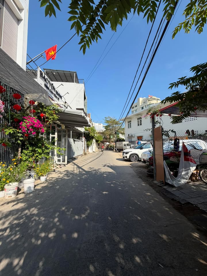 Nhà 81m² Nguyễn Công Trứ, Sơn Trà - 4.45 Tỷ, Gần Cầu Rồng, 3PN