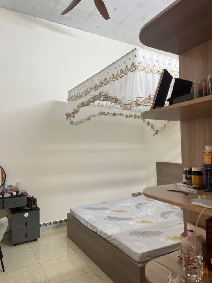 Nhà kiên cố view hồ 180m² (5x36m) tại Nghĩa Phú, Gia Nghĩa - Giá 1.55 tỷ