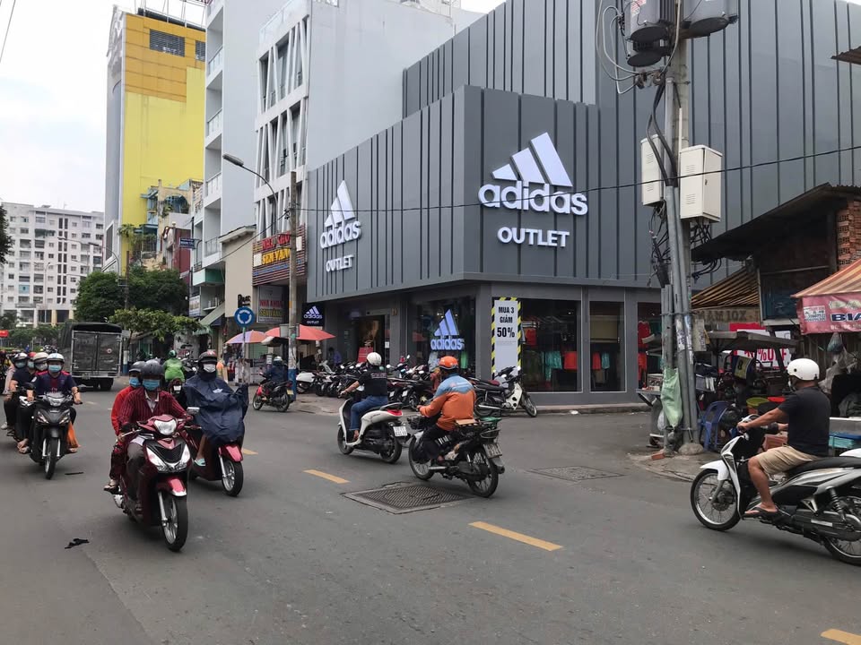 Nhà Mặt Tiền Bình Thới, Q11 800m² - Mặt Tiền Kinh Doanh Lý Tưởng!