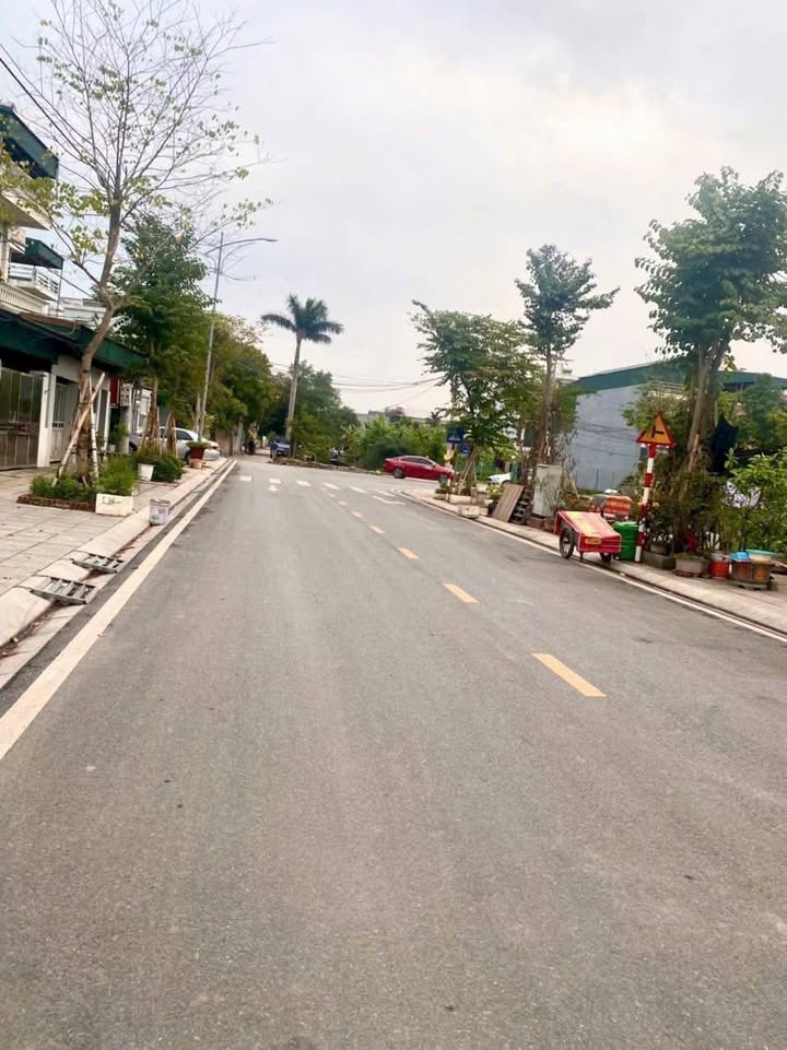 Bán Đất Mặt Phố Đông Khê 65.8m² Hướng Bắc - Sổ Đỏ Giá Tốt