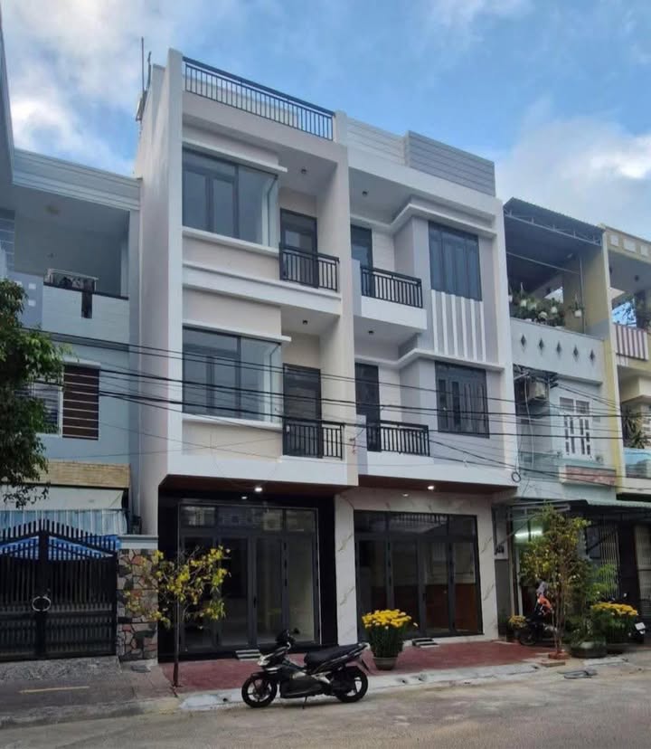 Bán Gấp Nhà Mặt Tiền Kinh Doanh Ghềnh Ráng, Quy Nhơn - 43m² & 53m²