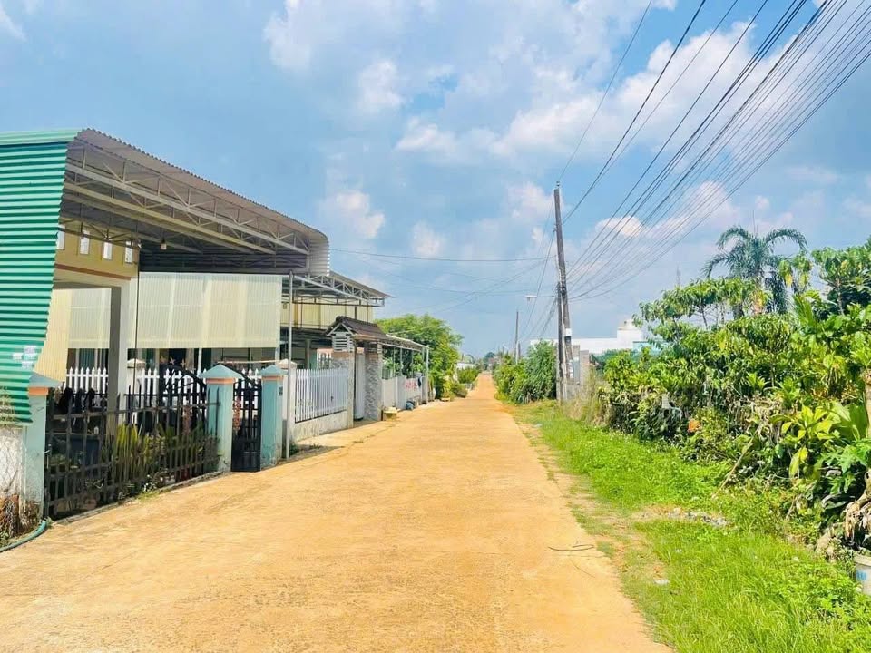 Đất Vườn Nghỉ Dưỡng 2200m² Hẻm Nguyễn Văn Cừ, Bảo Lộc - Giá 3.5 Tỷ