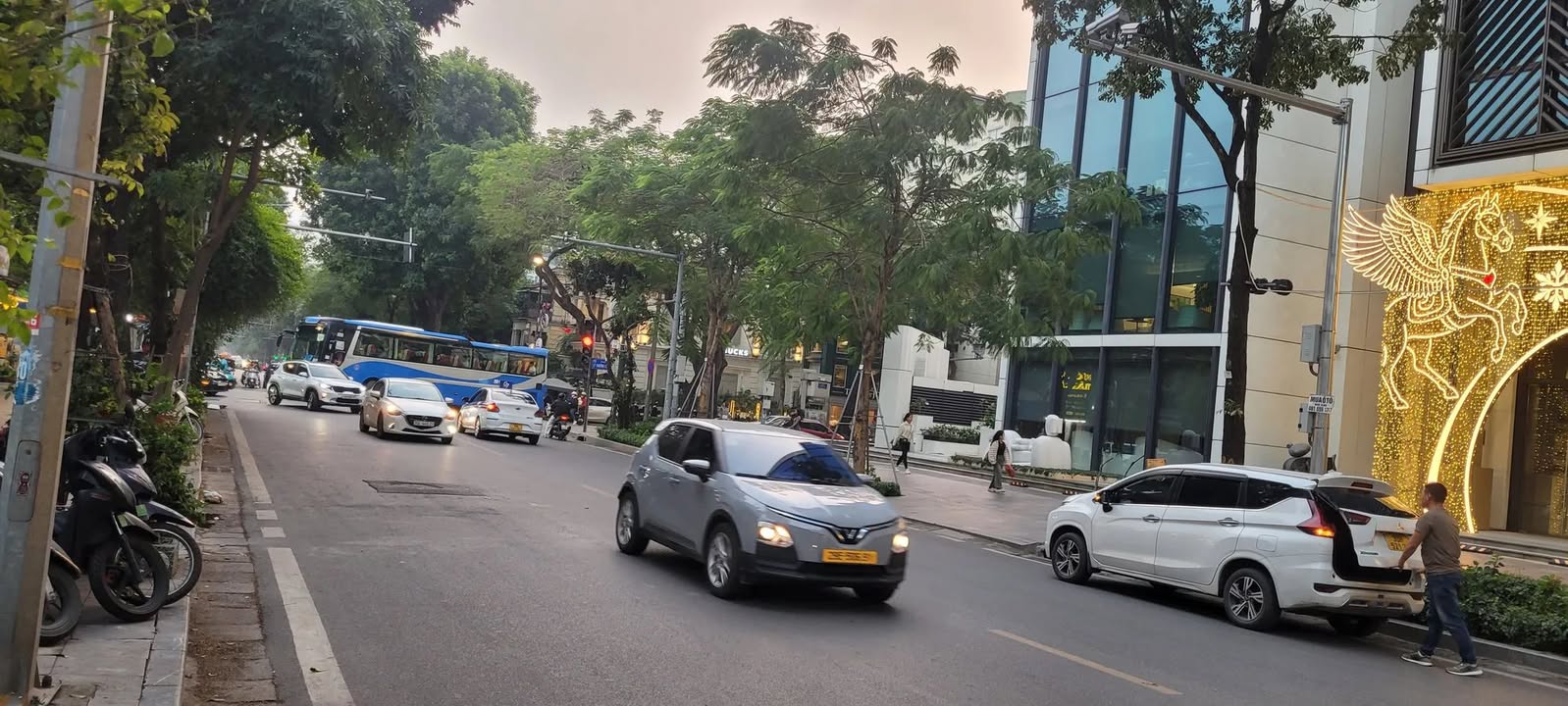 Nhà Mặt Phố Quang Trung Hoàn Kiếm 122m² - Kinh Doanh Đỉnh Cao, Giá 106 Tỷ