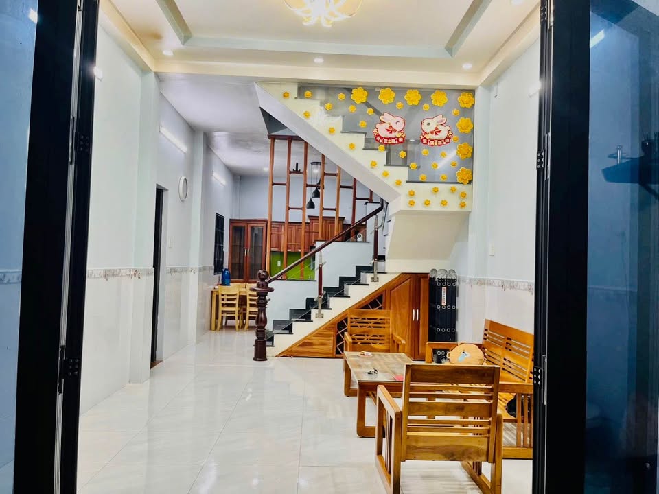 Cho thuê nhà Lạc Long Quân, Tân Bình - 55m² 2PN full nội thất