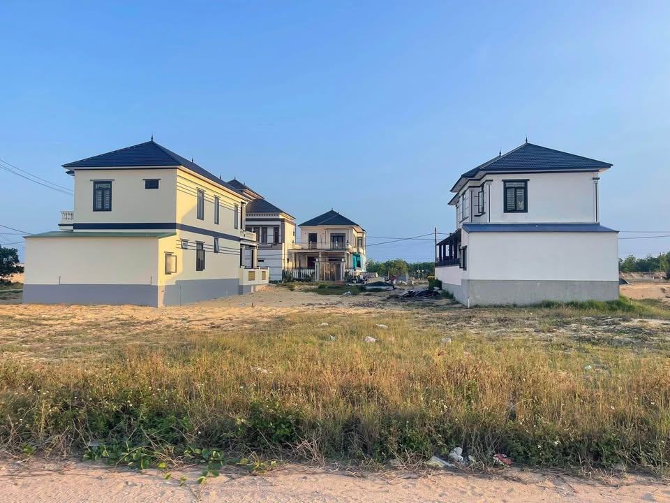 Đất nền Đồng Hới 250m² 1.5 tỷ - Xây dựng tự do!