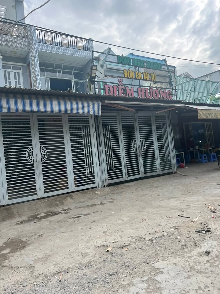 Nhà Mặt Tiền Gò Đen, Bến Lức 96m² - Mặt Tiền Kinh Doanh Hiếm Có!