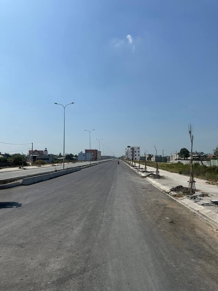 Đất Nền Sổ Đỏ 195m² - Đức Hòa, Long An - Giá 1.24 Tỷ